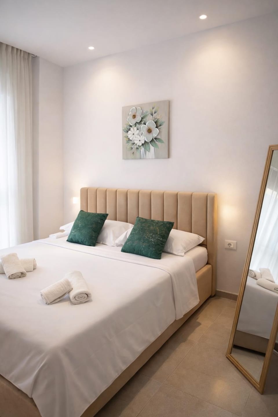 Bed, towels