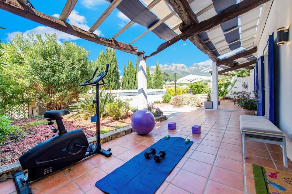 Belle maison à Menton avec jardin de citronniers House in Menton