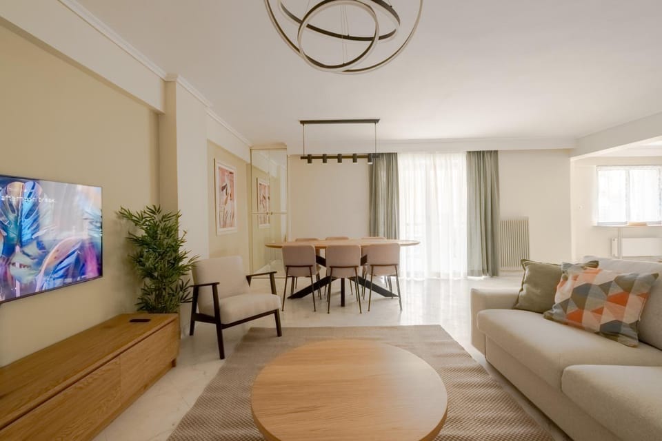 Living room, Dining area