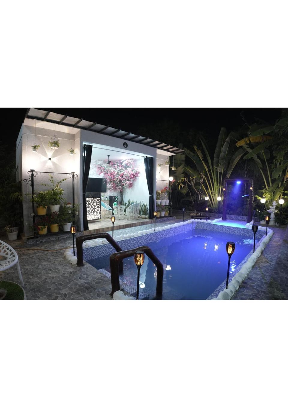 Swimming pool