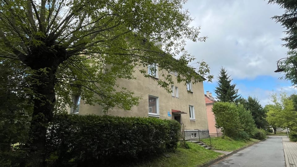 Property building, Spring, Street view