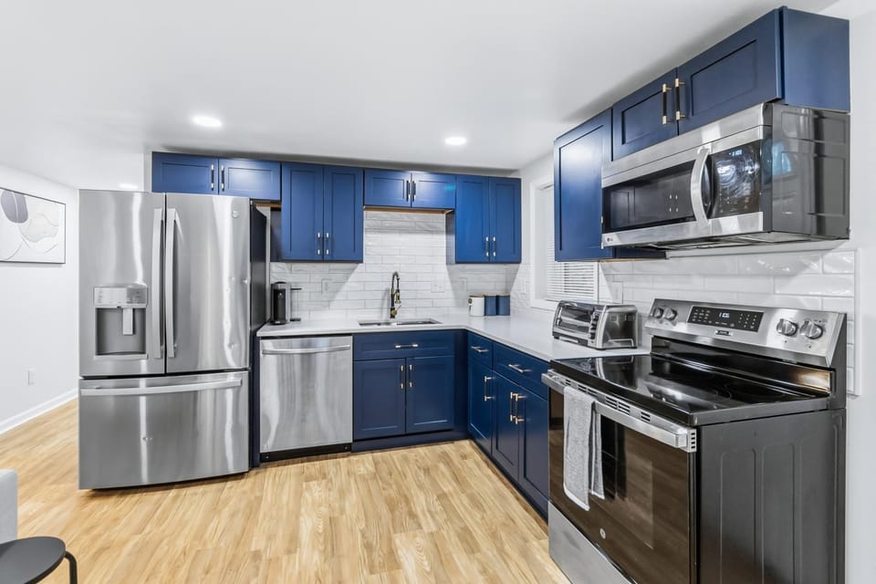 Coffee/tea facilities, Kitchen or kitchenette, dishwasher, heating, heating, microwave, oven, stove, kitchen, air conditioner, air conditioner