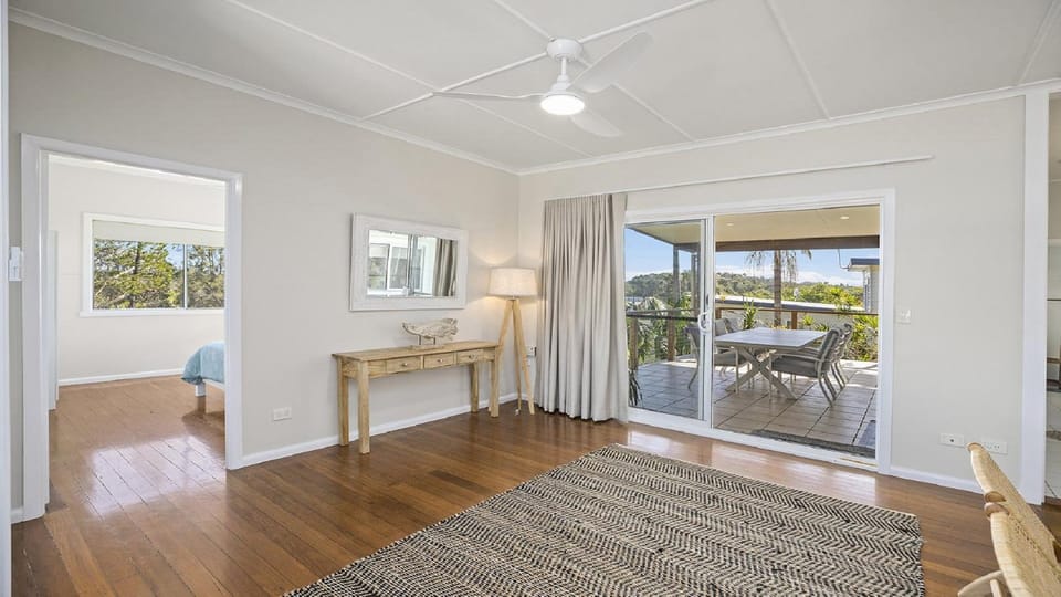 Sea Mist Upstairs Residence House in Wooli