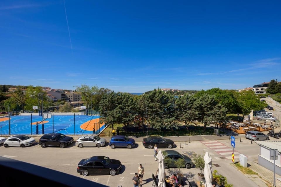 Bird's eye view, View (from property/room), Sea view, Street view