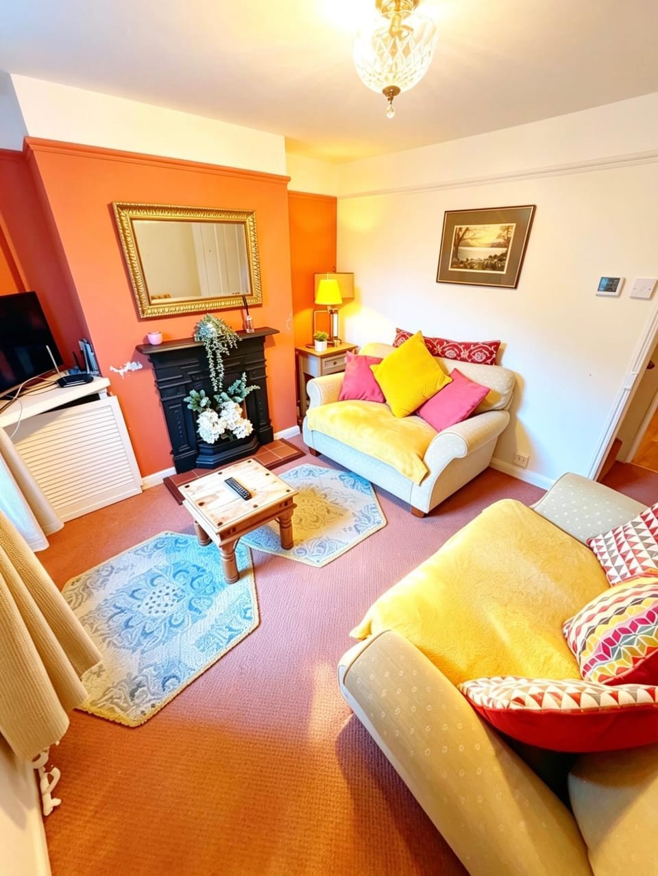TV and multimedia, Living room, Photo of the whole room, Seating area