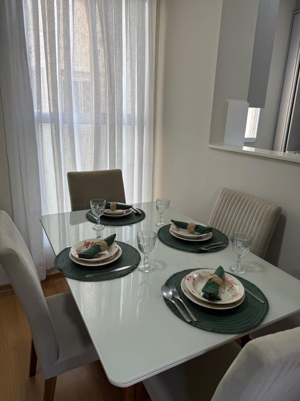 Apto Completo em São José Próx praias de Floripa Apartment in São José