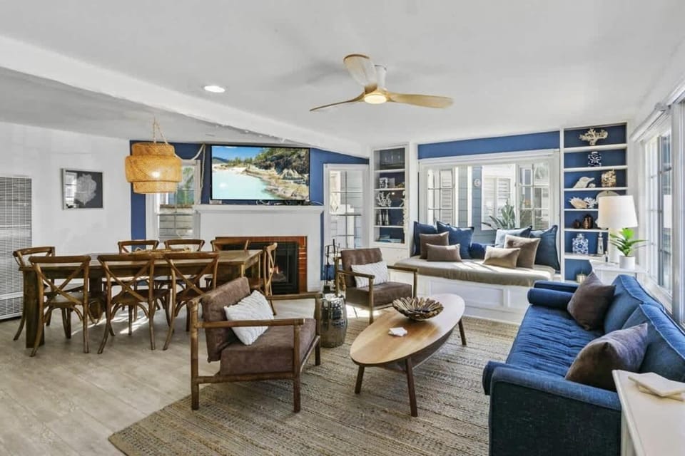 Adorable Beach House with Lots of Outdoor Space home House in Balboa Peninsula
