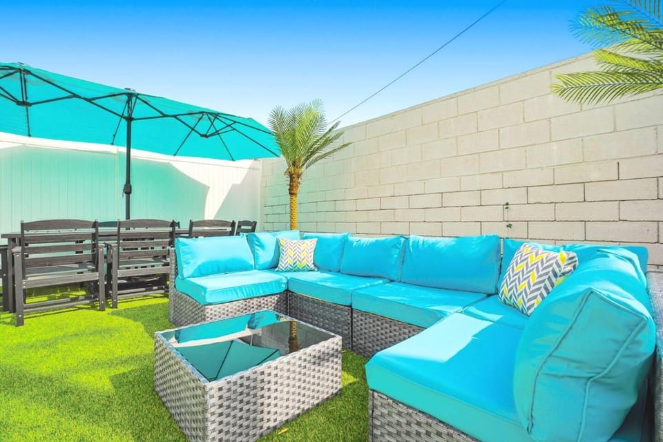 M. 3BR Home: Yard+Parking-Universal 15m, FIFA SoFi House in North Hollywood