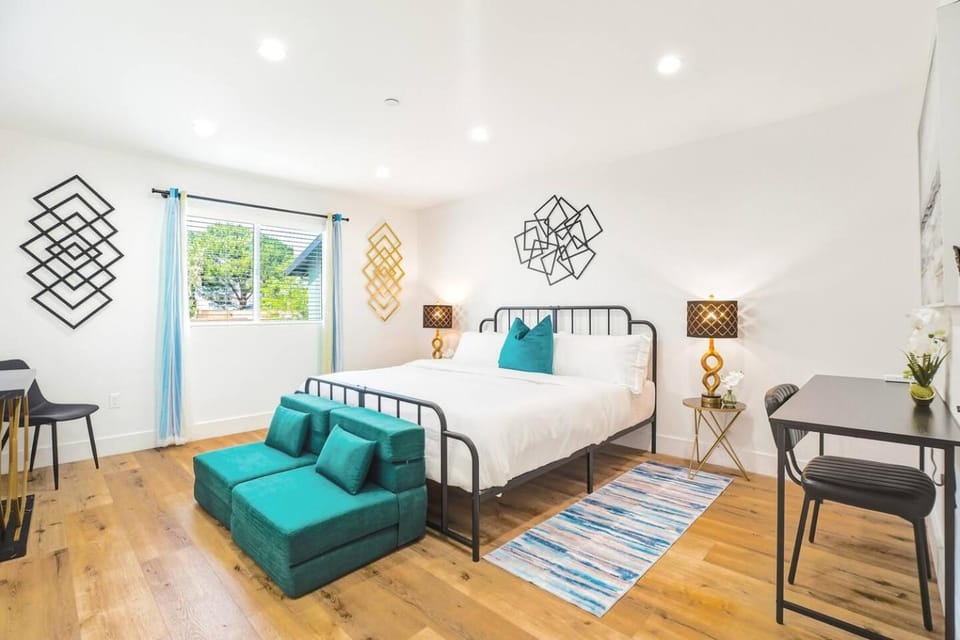 M. 3BR Home: Yard+Parking-Universal 15m, FIFA SoFi House in North Hollywood