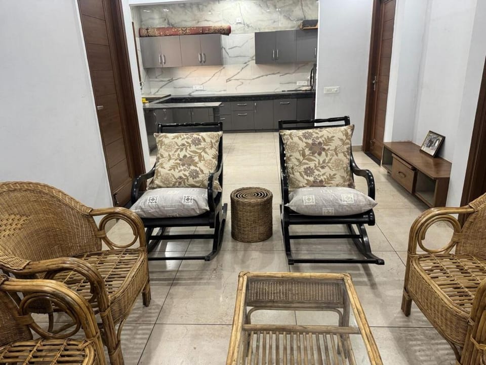 UrbanVogue Oasis Chic 1BR in the Heart of the City Apartment in Punjab, India