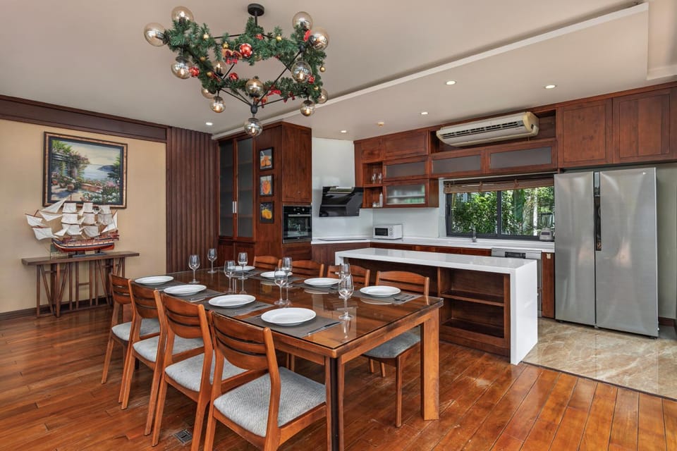 Kitchen or kitchenette, kitchen