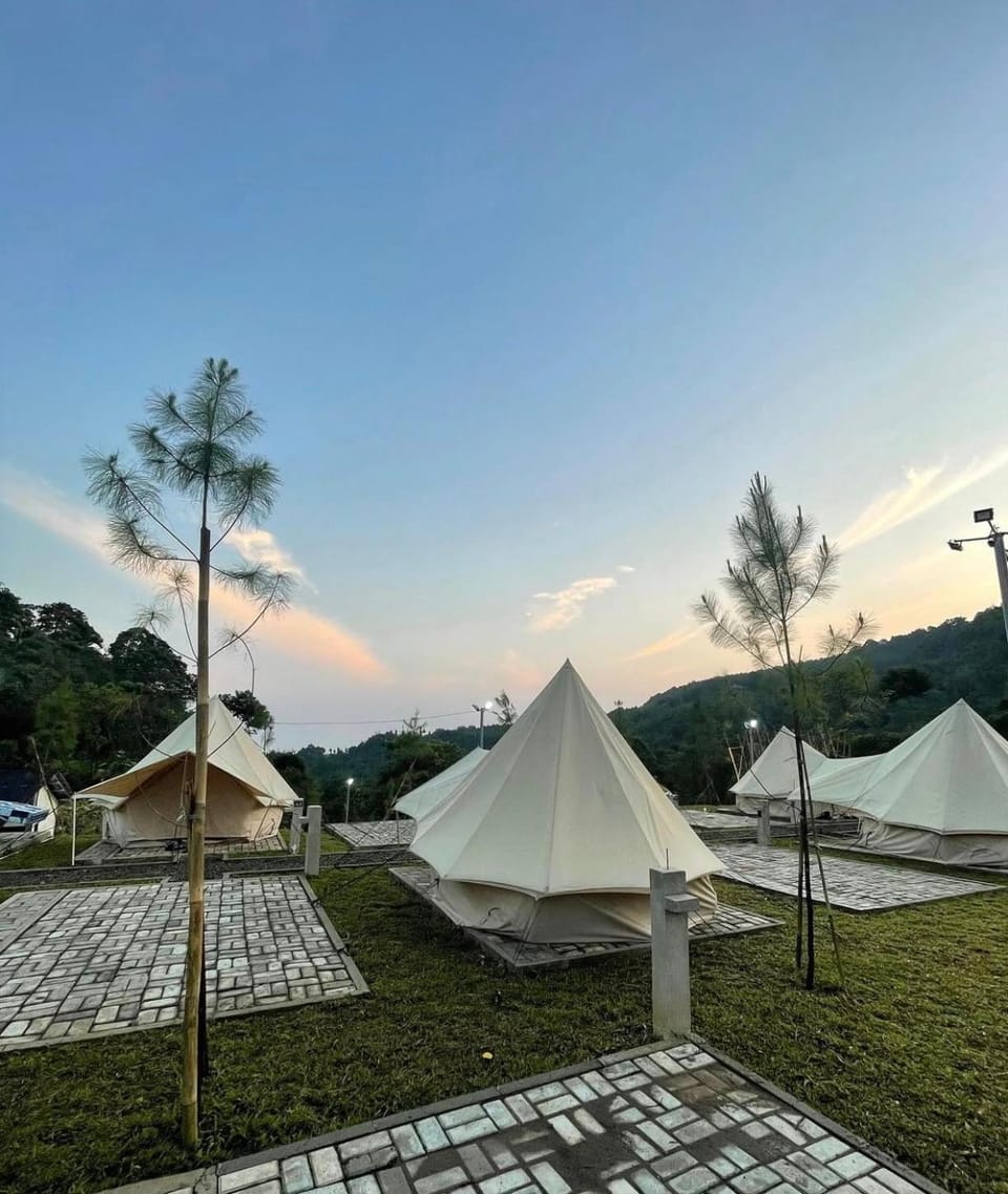 Lembah Darwis Luxury tent in West Java