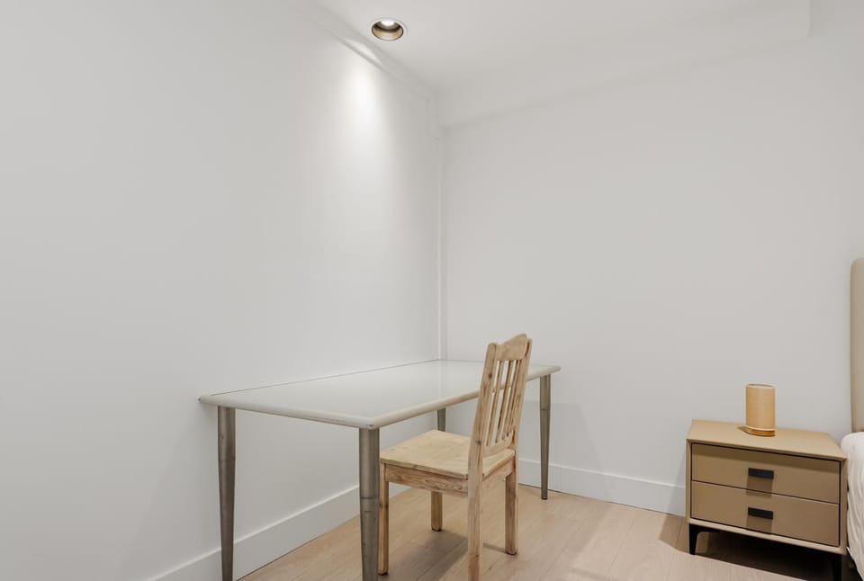 Quiet 3BR Kerrisdale Home Near UBC & DT Vacation rental in Vancouver