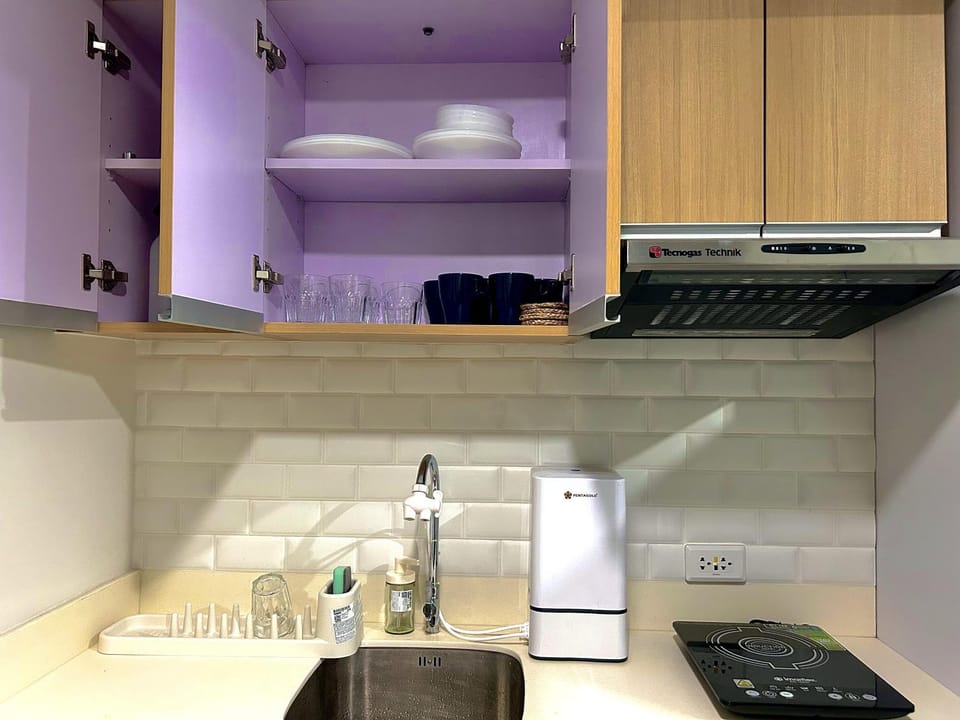 Dorm with City View - Loft Bed Hostel in Quezon City