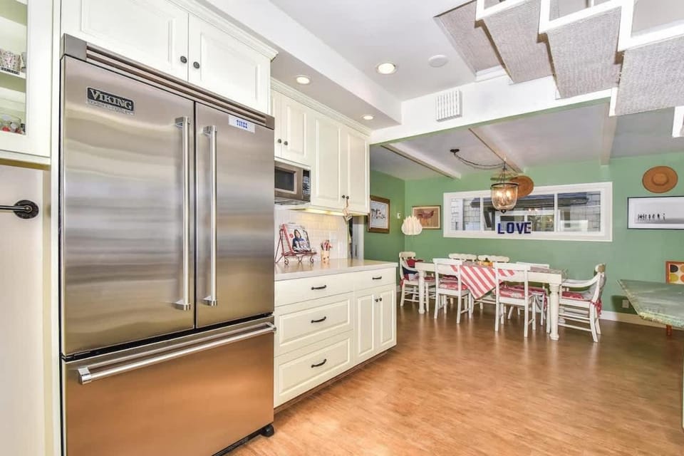 Newport Bay Cottage with Spacious Patio- 319 home House in Balboa Peninsula