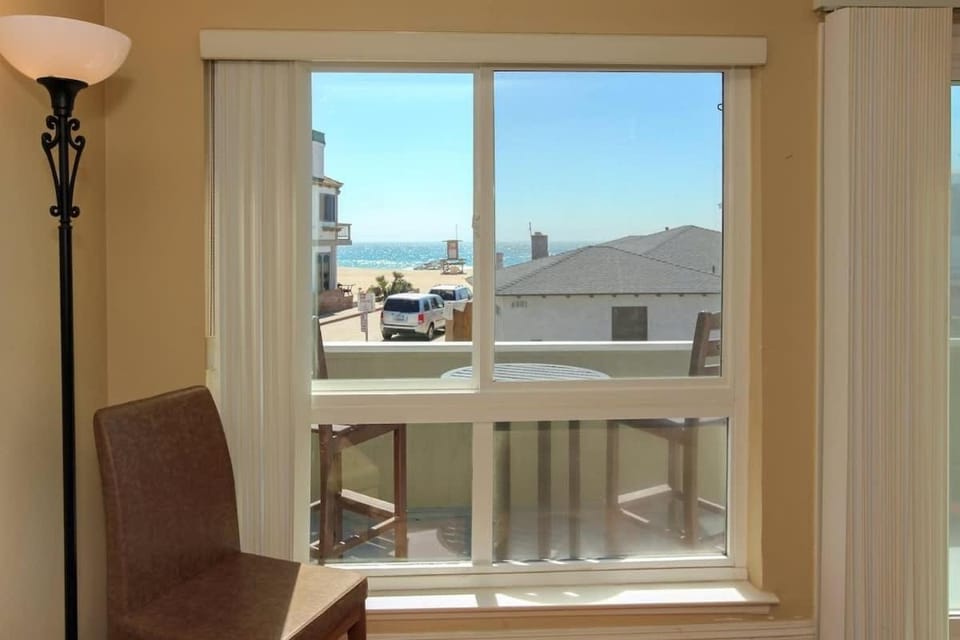 4BDR Steps to the Beach with Oceanview Deck-4804 home House in Balboa Peninsula