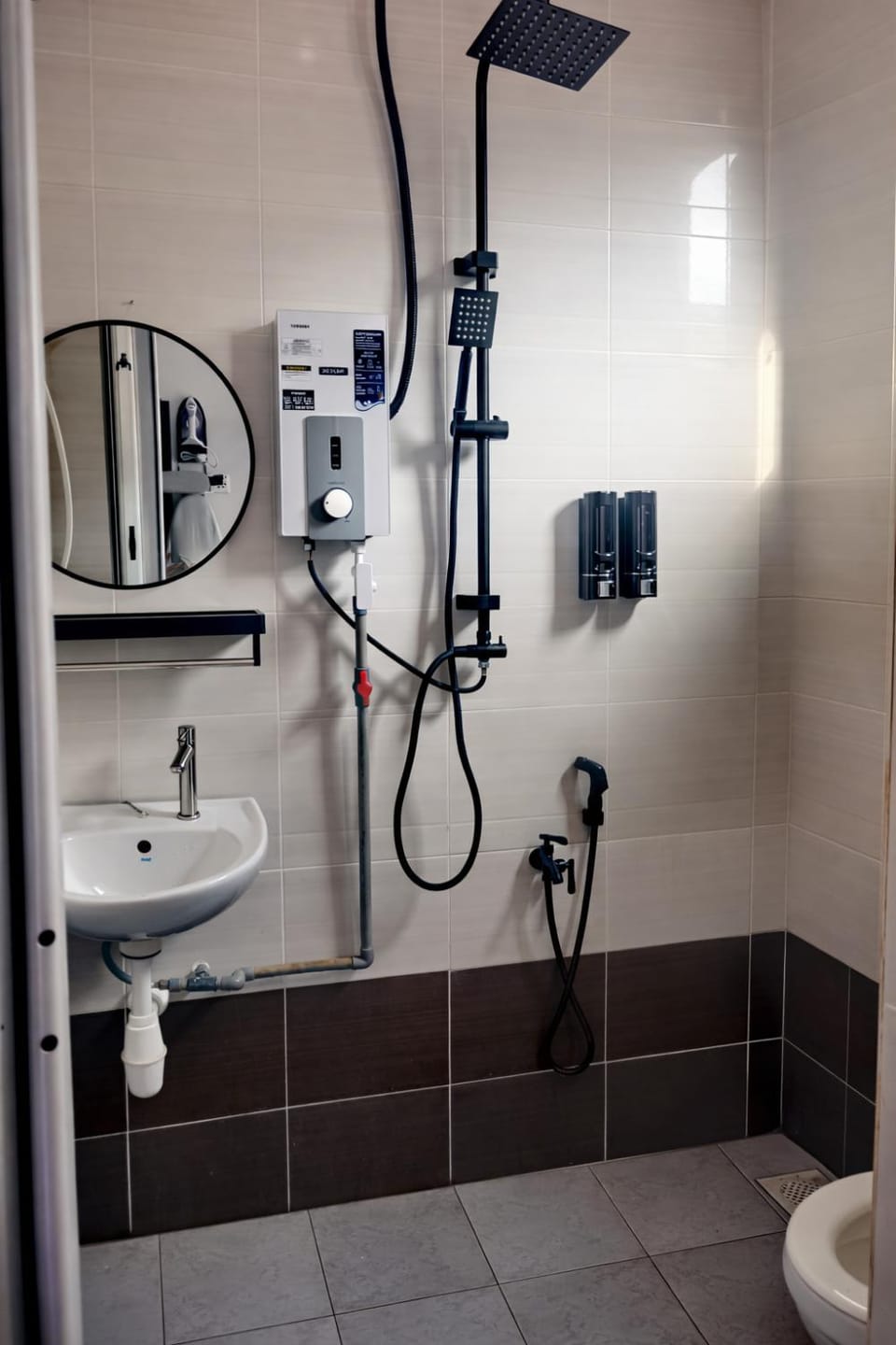Shower, Bathroom, bidet