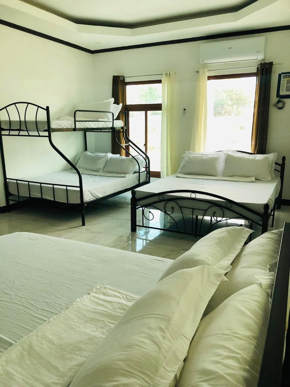 Safe Haven Residence Bed and Breakfast in Central Visayas