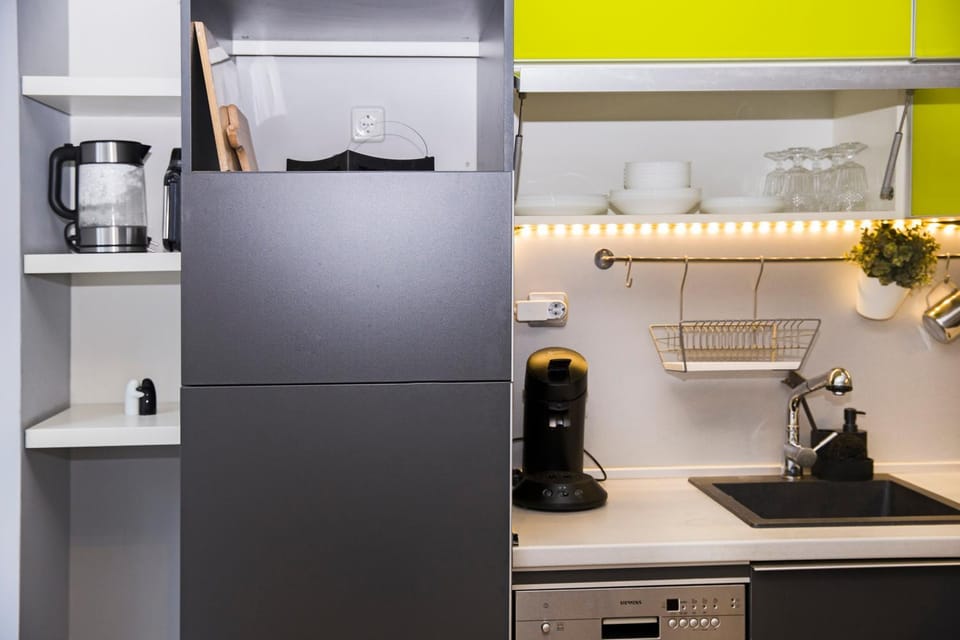 Coffee/tea facilities, Balcony/Terrace, Inner courtyard view