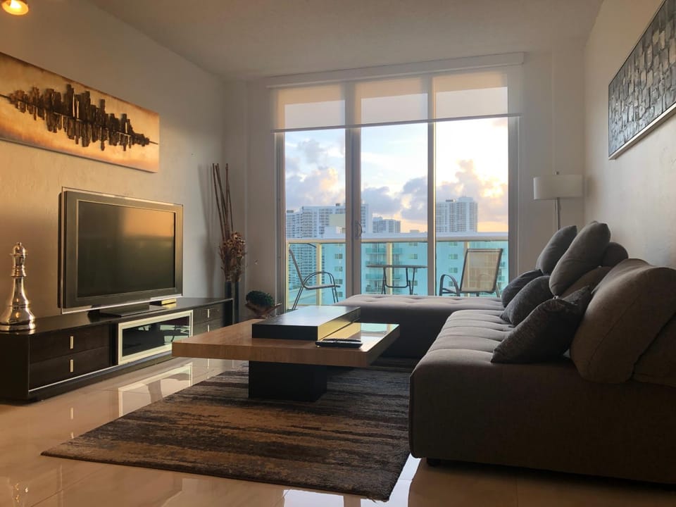 Living room, Seating area, Evening entertainment