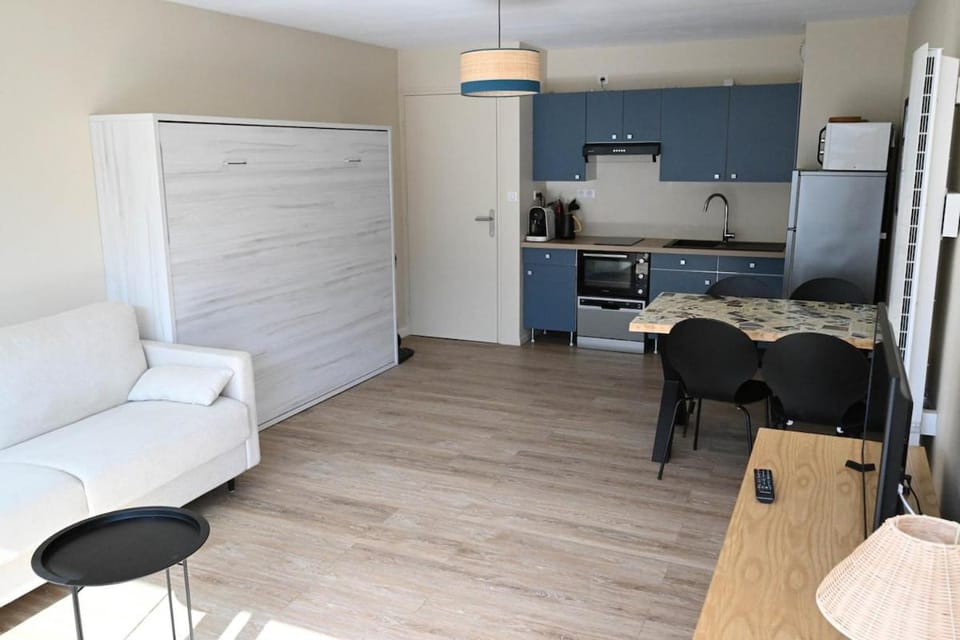 Studio avec balcon proche mer et ville Apartment in Hauts-de-France
