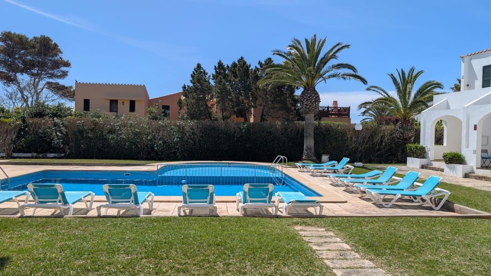 Garden, Garden view, Pool view, Swimming pool, sunbed