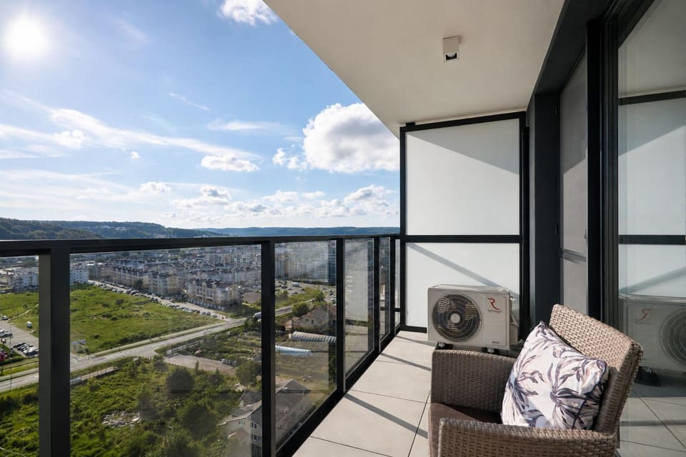 Day, Natural landscape, View (from property/room), Balcony/Terrace, Living room, Seating area, City view