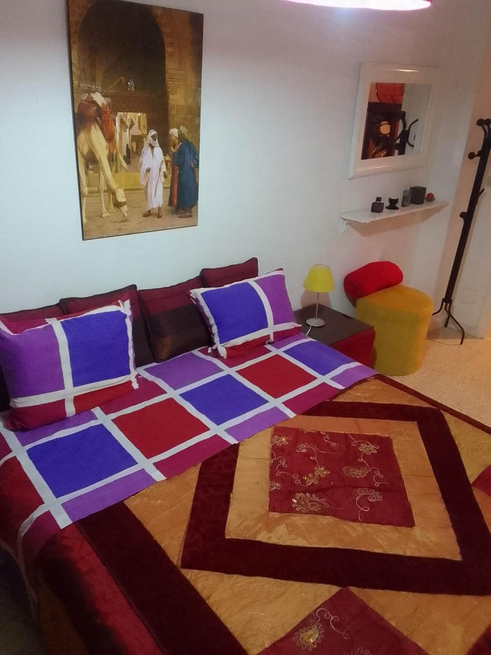 Photo of the whole room, Bedroom