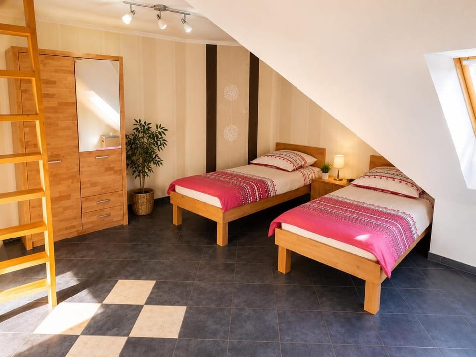Photo of the whole room, Bedroom
