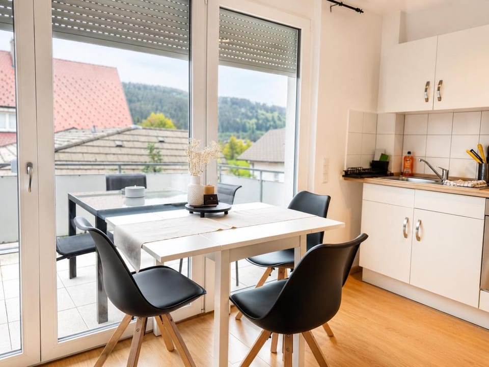 Natural landscape, Kitchen or kitchenette, Dining area, Mountain view