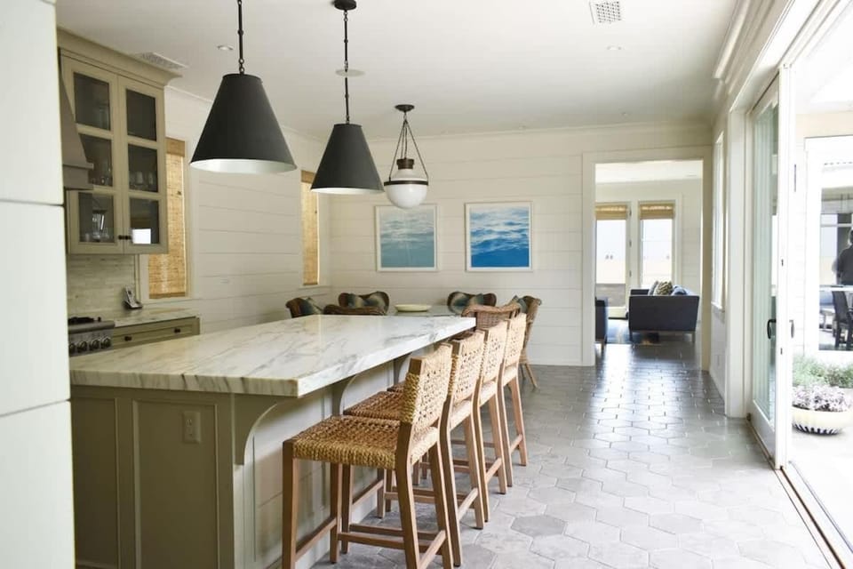 1028 W Oceanfront - Beautiful 5bdr Beachfront on Scenic Bike Path House in Balboa Peninsula