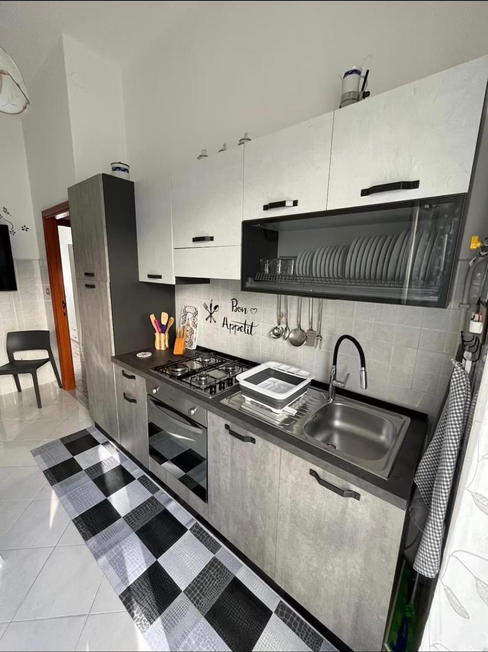 Kitchen or kitchenette