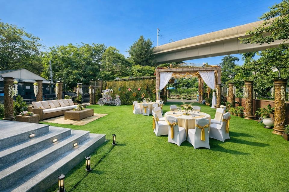 Restaurant/places to eat, Banquet/Function facilities, Garden view