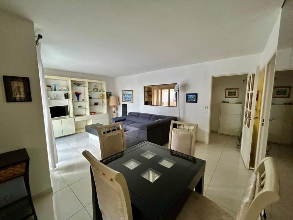 A007 - Appartement chic au coeur de Cannes Apartment in Cannes