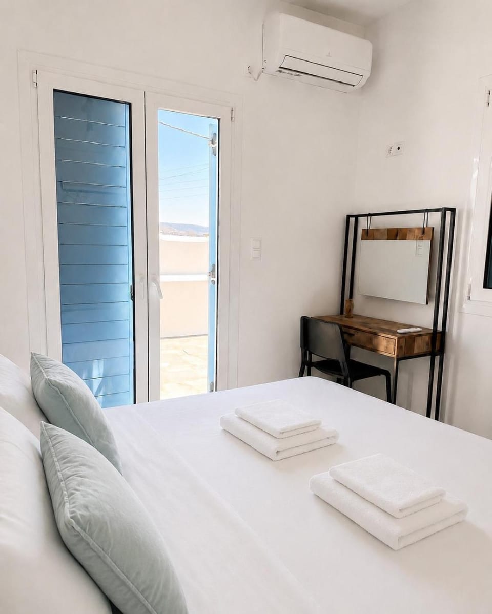 Zostelia Paros Retreat Apartment in Paros, Greece