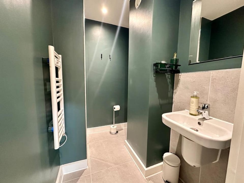Cute 1 bed Duplex Apartment with Balcony Apartment in Salford