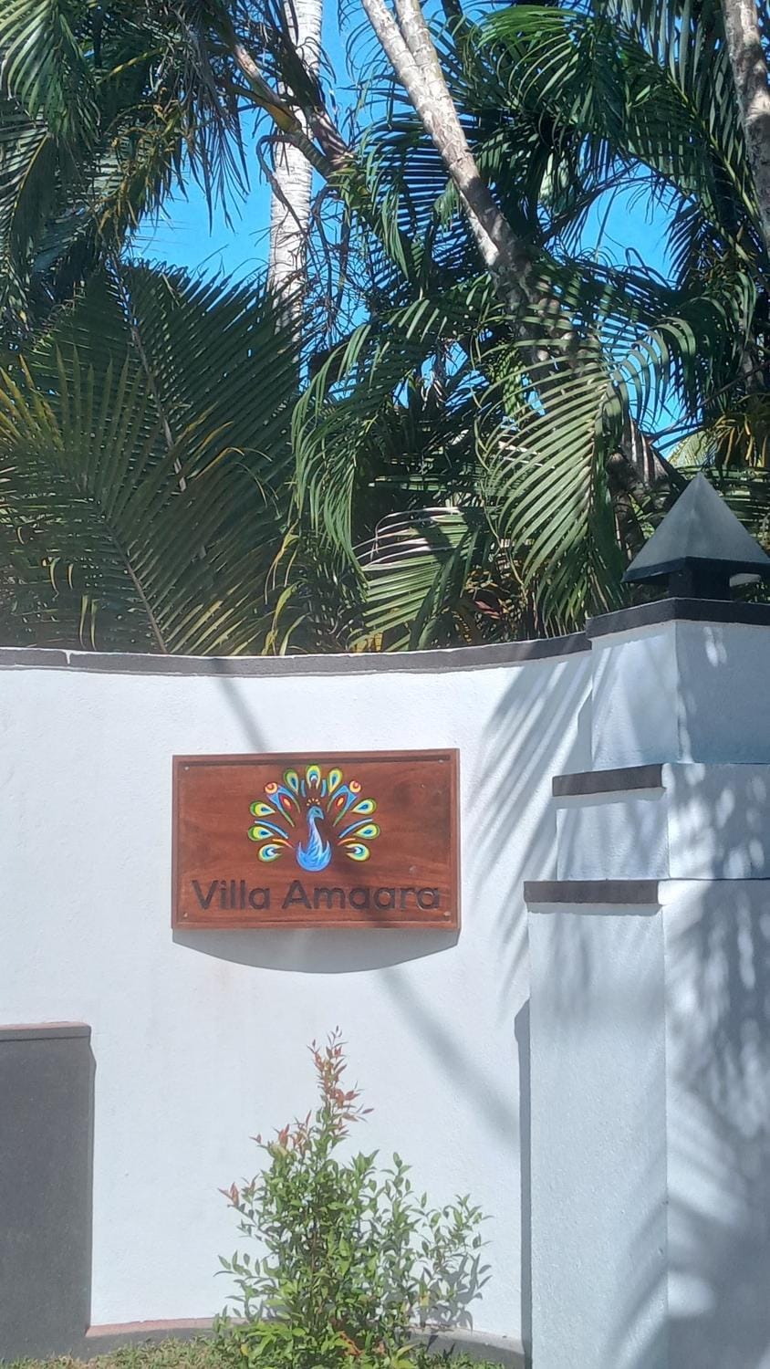 Villa Amaara - 5 Bedrooms, large pool, exclusive private property in Kalutara North - 100 metres from beach - Pro-rata Rates Apartment in Wadduwa