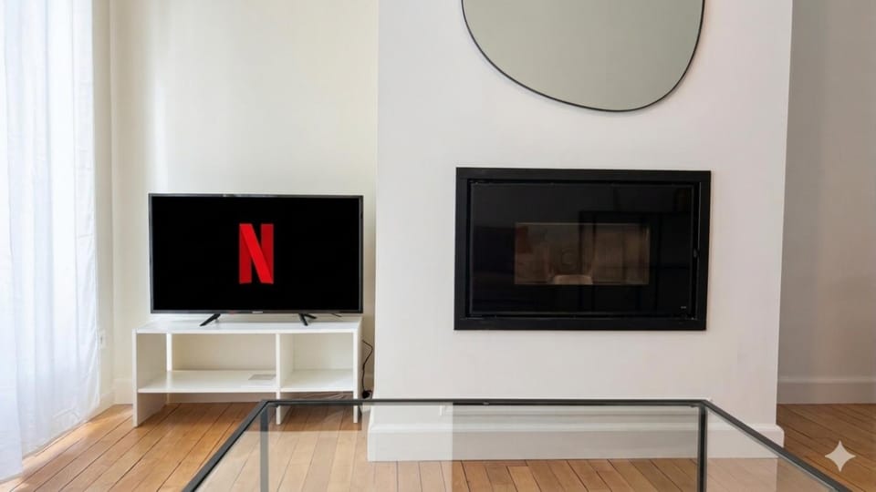 TV and multimedia, Living room, fireplace