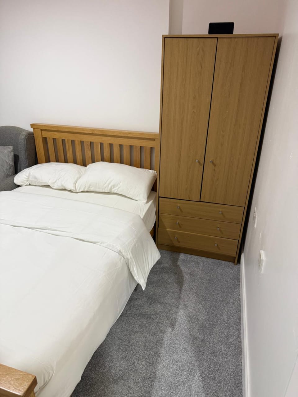 Zikach Apartment Near to Glasgow Airport Vacation rental in Paisley