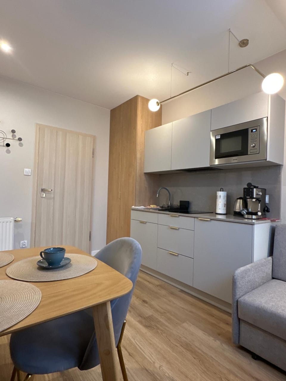 Kitchen or kitchenette, Living room