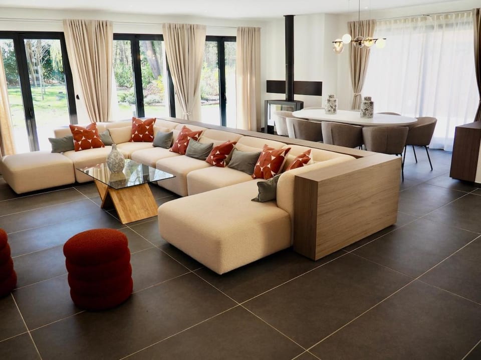 Villa de Luxe 4 chambres parkings jardin Villa in Hauts-de-France