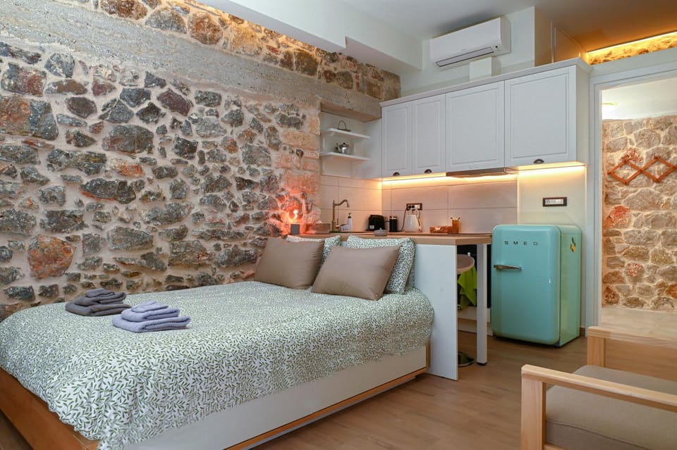 Coffee/tea facilities, Bedroom, kitchen
