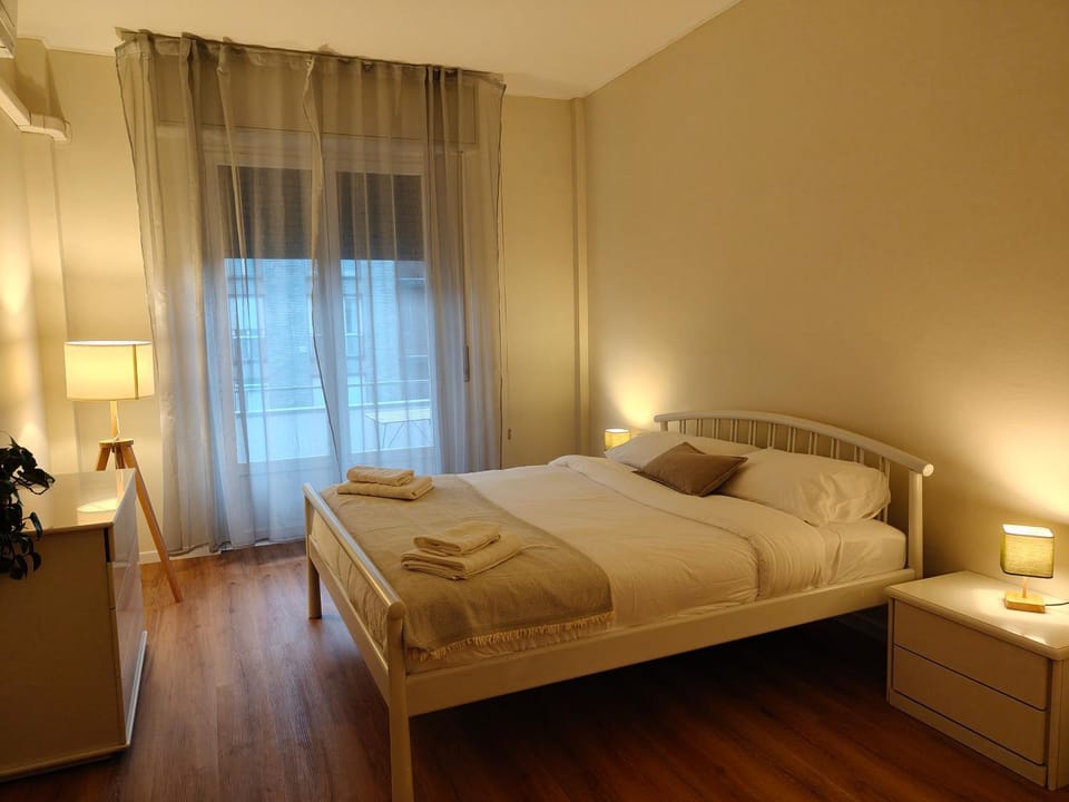 Bed, Bedroom, locker