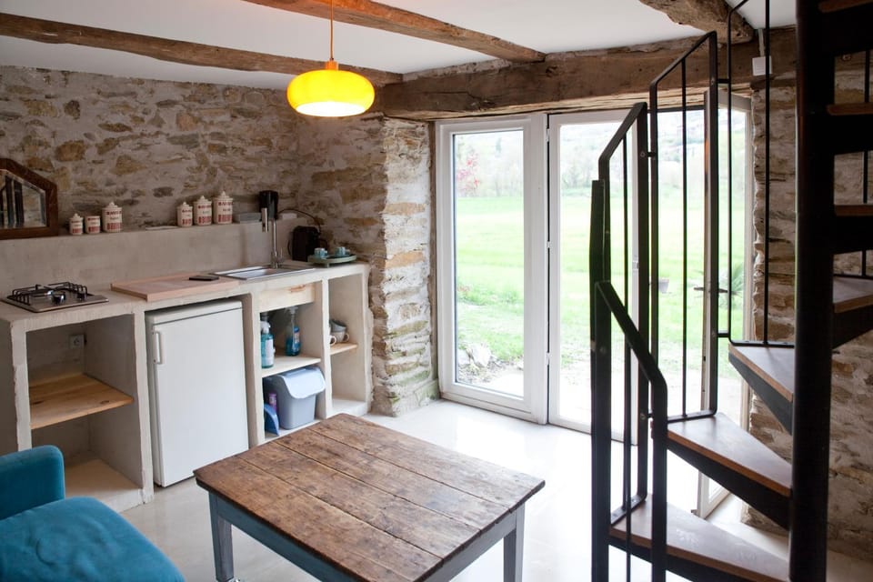 Kitchen or kitchenette, Seating area
