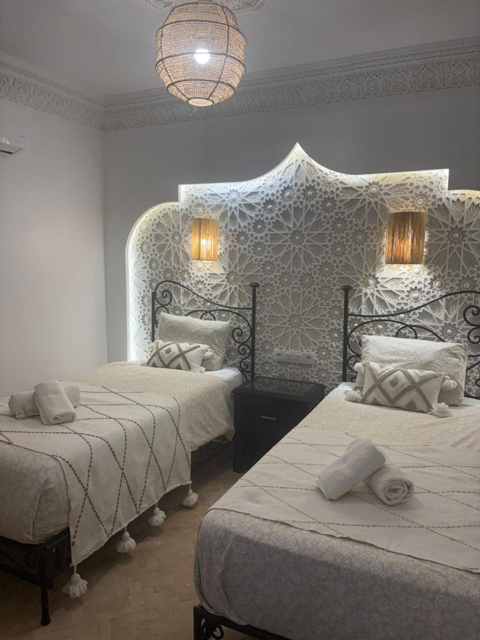 Photo of the whole room, Bedroom, air conditioner