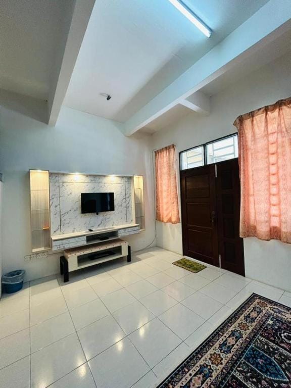 Facade/entrance, Living room
