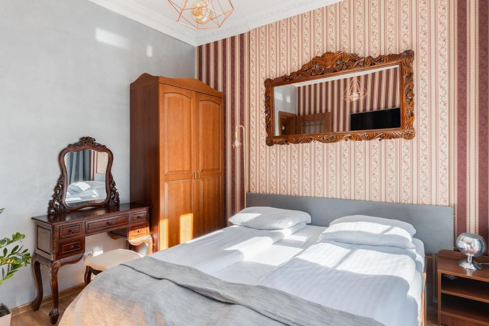 Bed, Bedroom, wardrobe