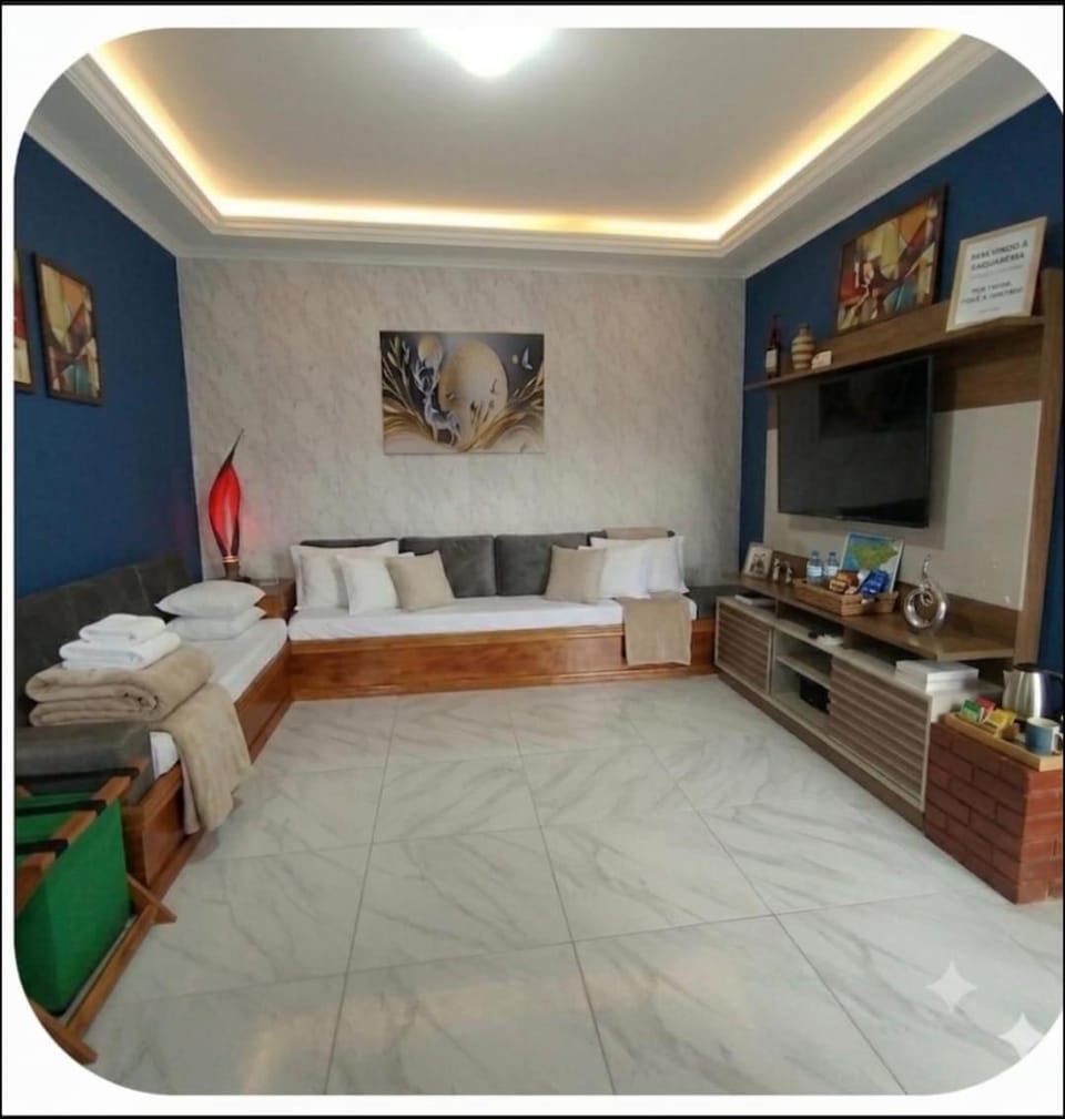 Casa com piscina e área gourmet próximo à praia com quarto suíte privativo House in Saquarema