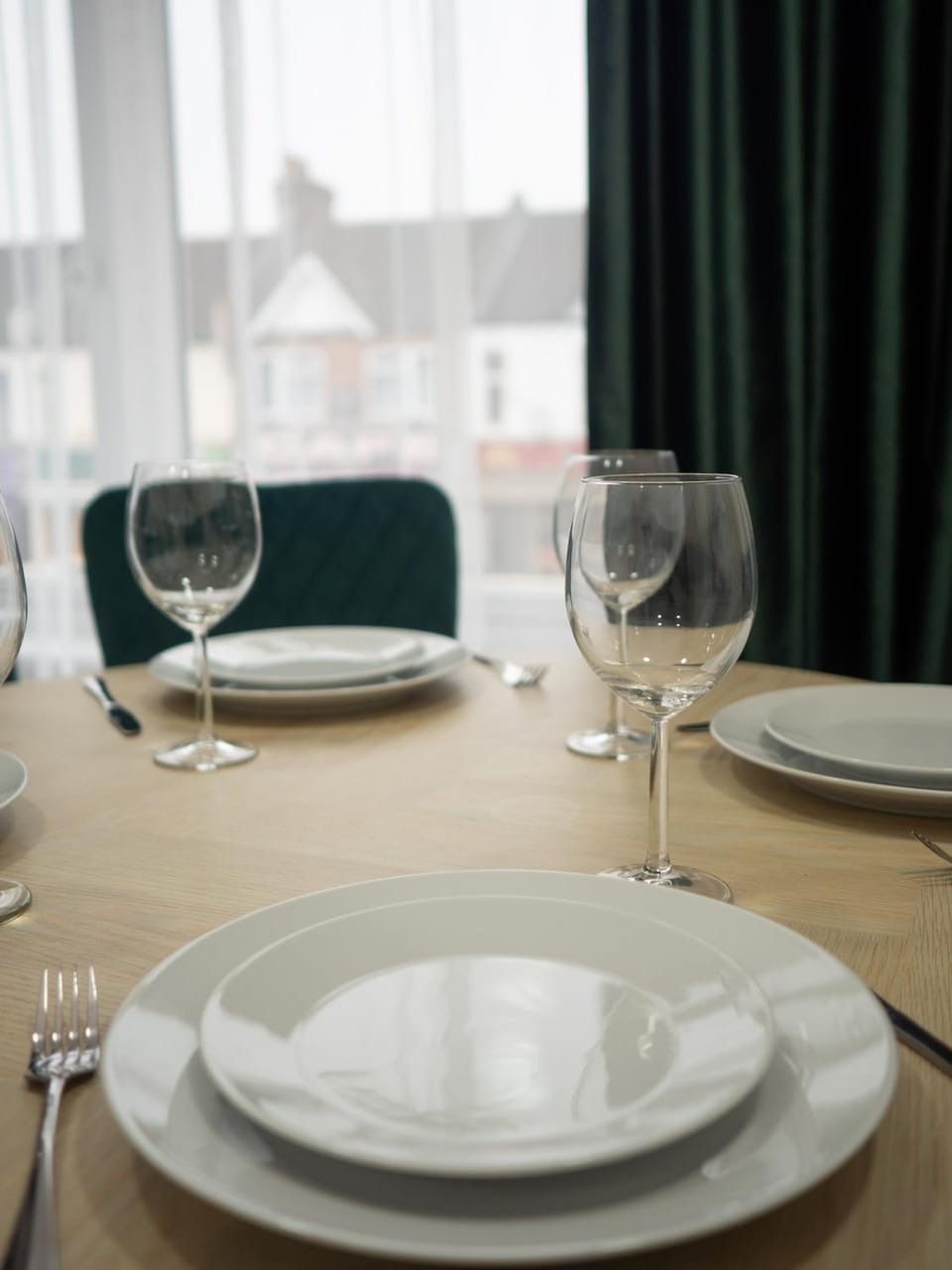 Spacious 2-Bedroom Flat Apartment in Kingston upon Thames