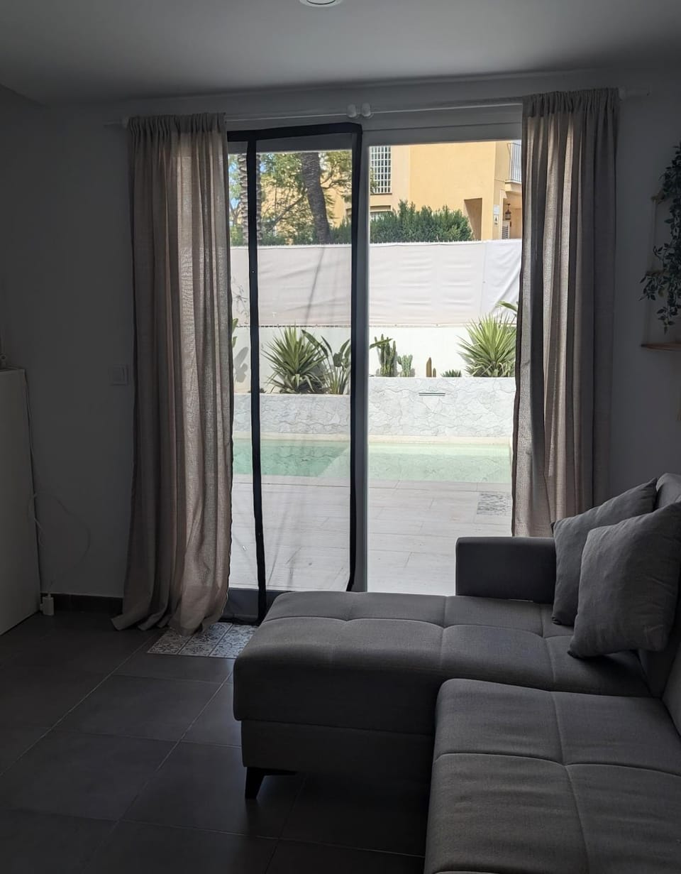 Loft with Private Pool in Alzira Apartment in Ribera Baixa